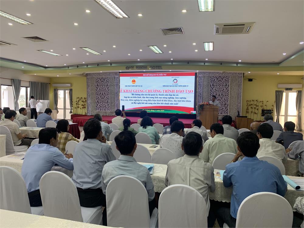 Khai giảng Khóa học đào tạo cho cán bộ quản lý và thành viên HTX tại Bình Định