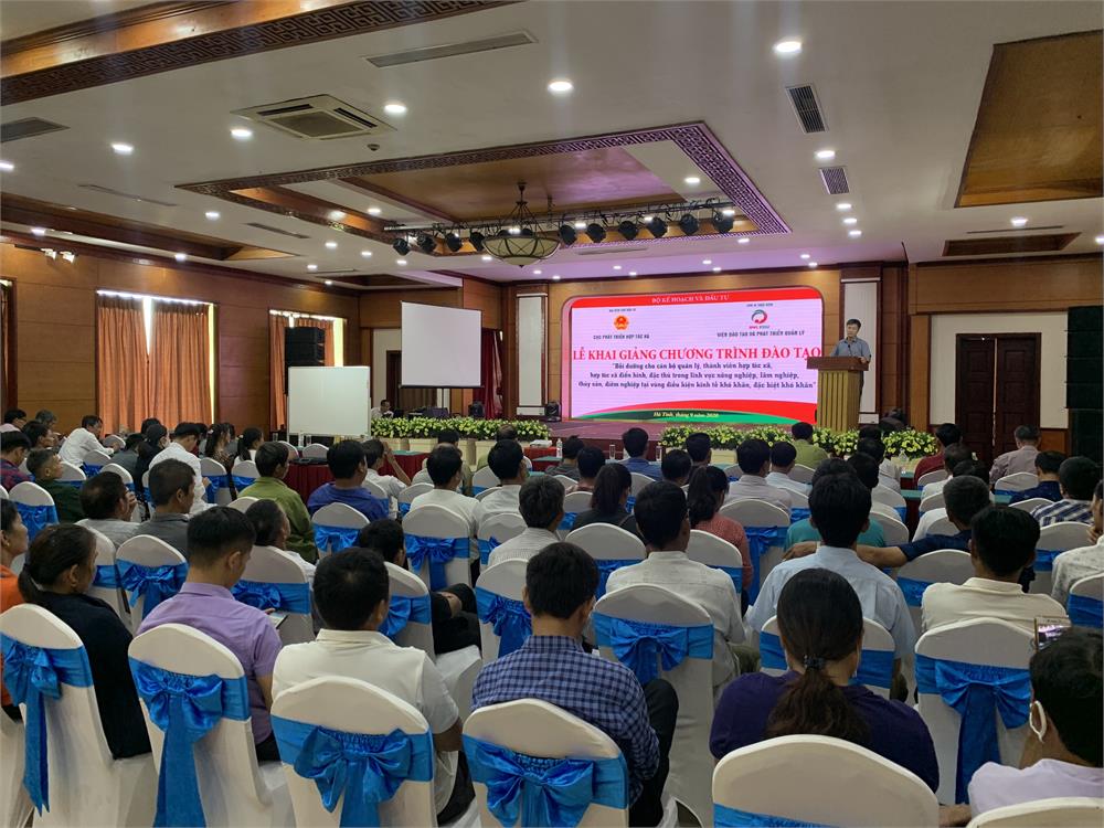 Khai giảng Khóa học đào tạo cho cán bộ quản lý và thành viên HTX tại Hà Tĩnh